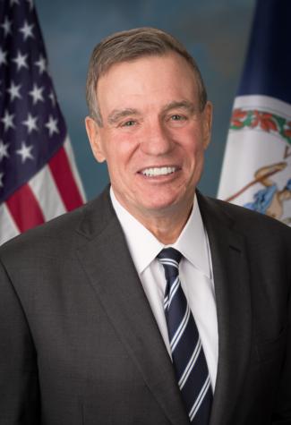 Senate bill would restore collective bargaining rights for federal workers 